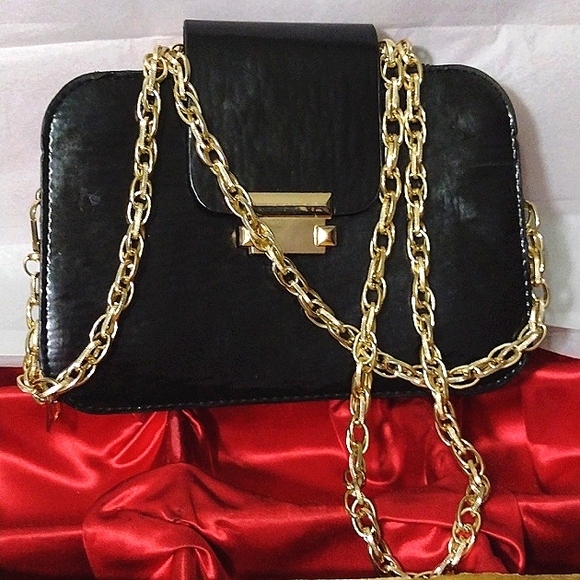 Get the Look Camera Parent Leather Crossbody 60" Adjustable 🪙 HW Chain⛓️" - Picture 4 of 4